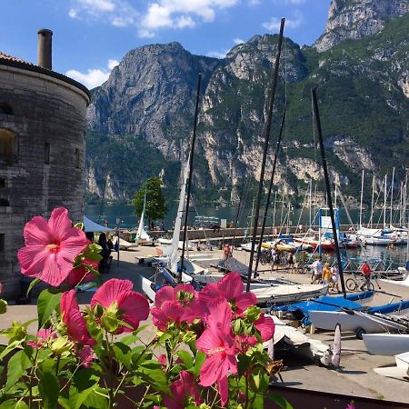 Le Peonie Apartment Riva del Garda Ngoại thất bức ảnh