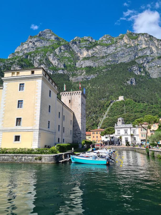 Le Peonie Apartment Riva del Garda Ngoại thất bức ảnh