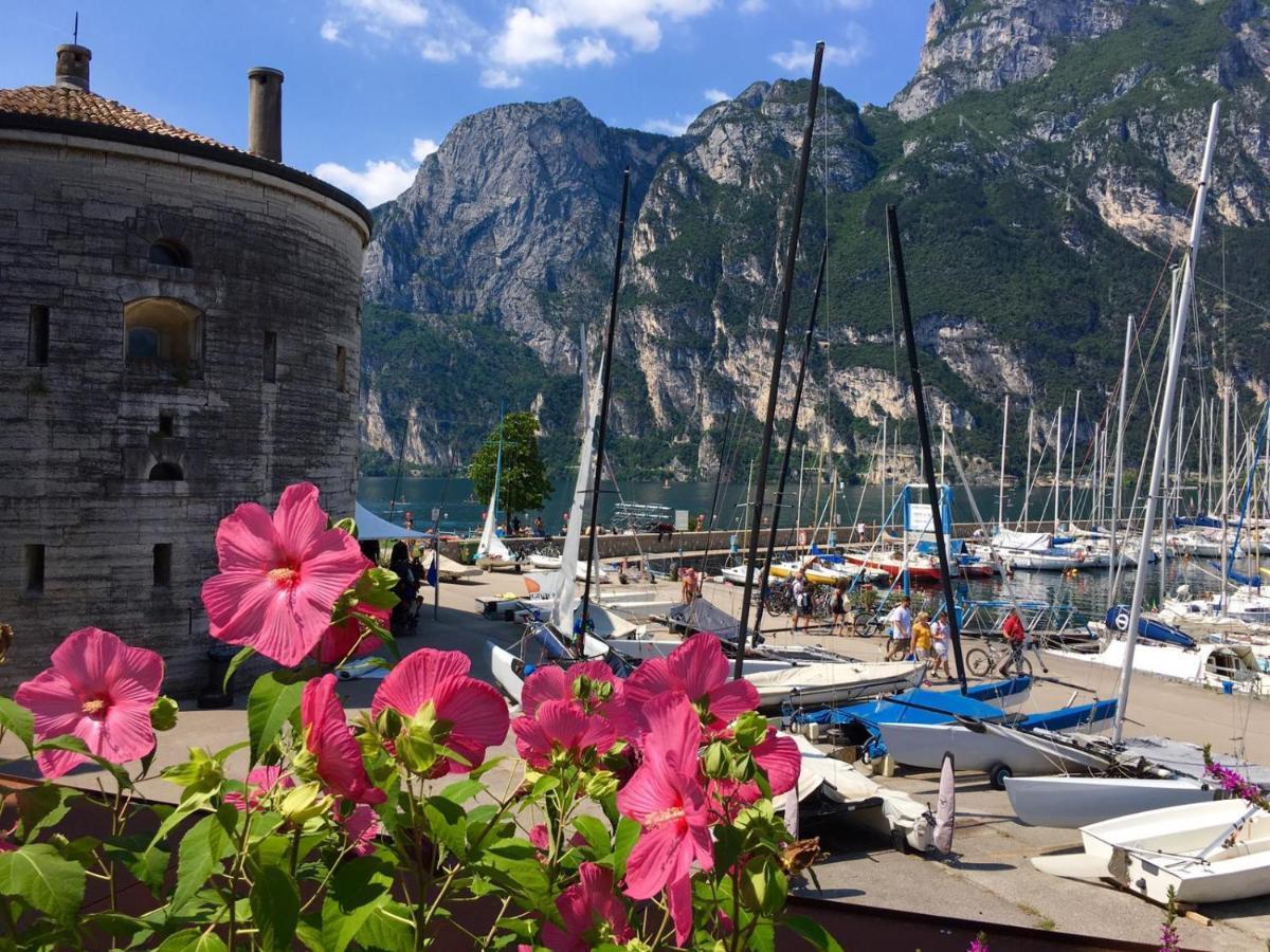 Le Peonie Apartment Riva del Garda Ngoại thất bức ảnh